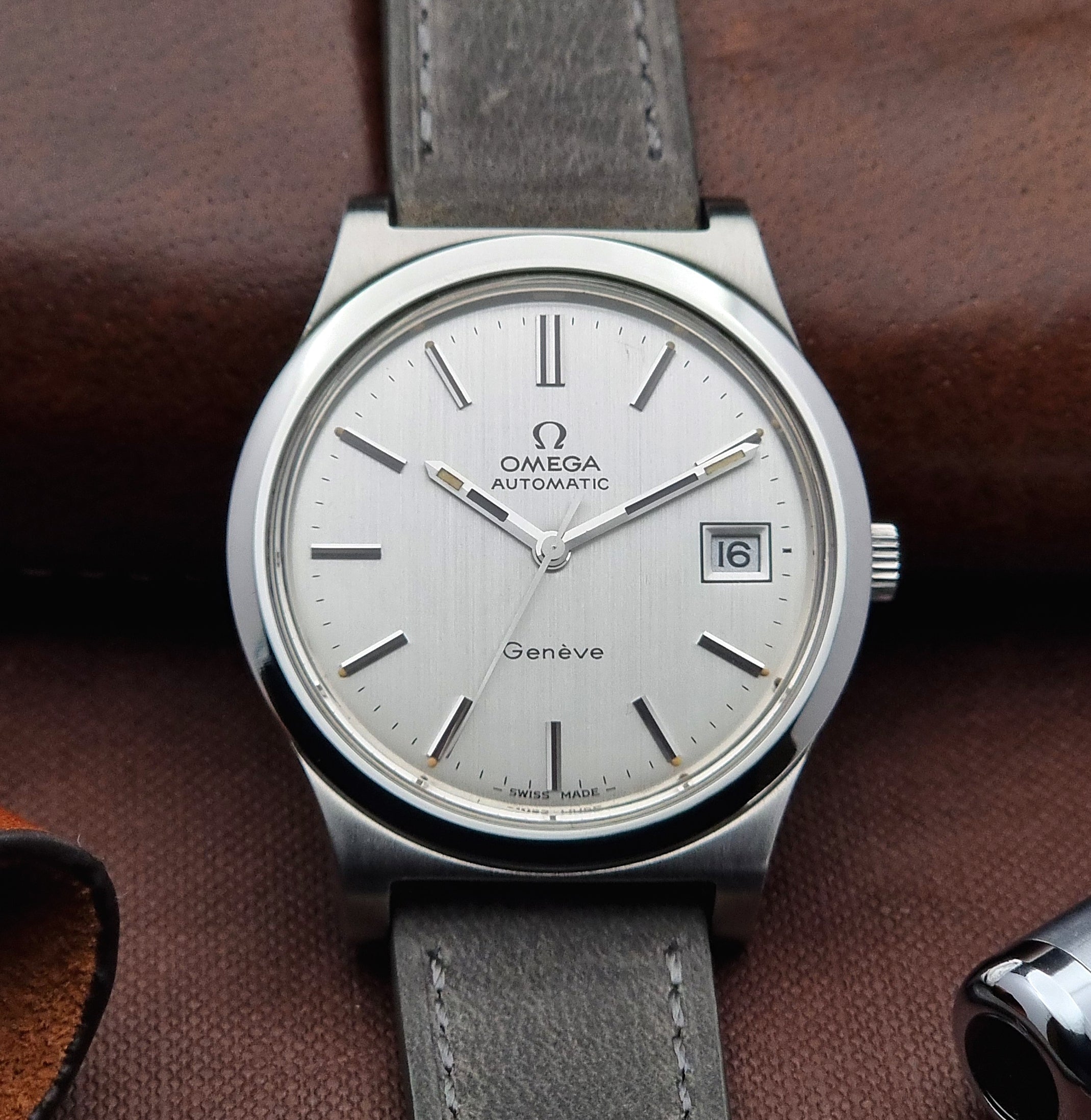 Omega 1660168 best sale