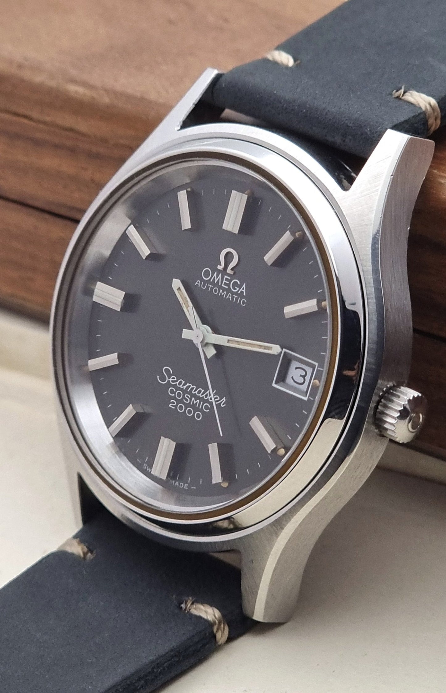 Omega watch Seamaster Cosmic 2000 Jumbo 166.128 Vintage 1973 Grey Dial - Past2PresentWatches - Wristwatch - crown