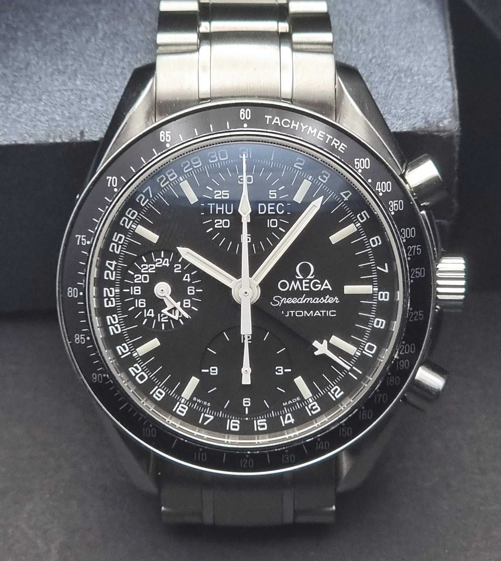 Omega watch Speedmaster Mark 40 Triple Date 3520.50 - Past2PresentWatches - Wristwatch