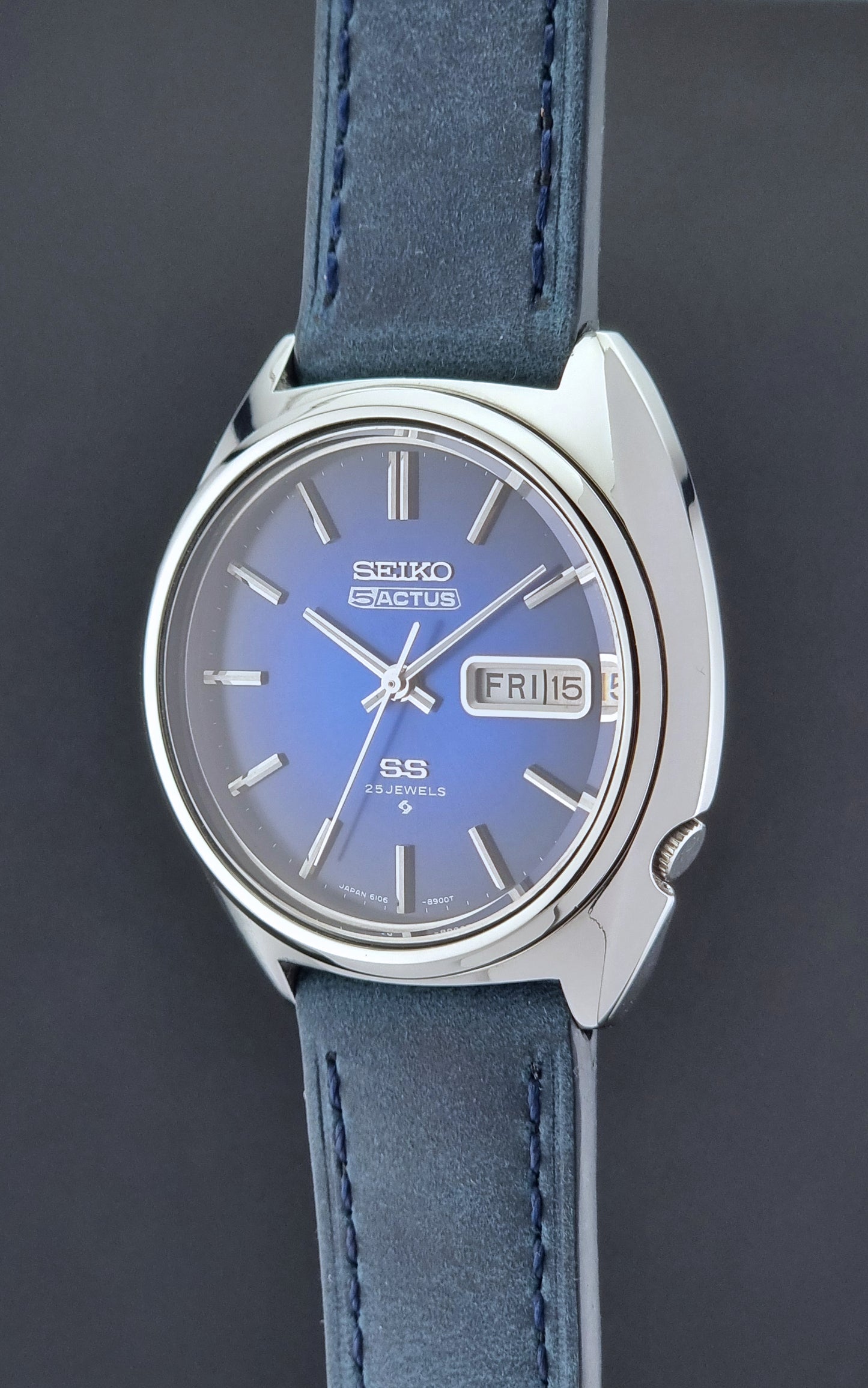 Vintage Seiko 5 Actus SS watch 6106-8670 Blue dial 1974
