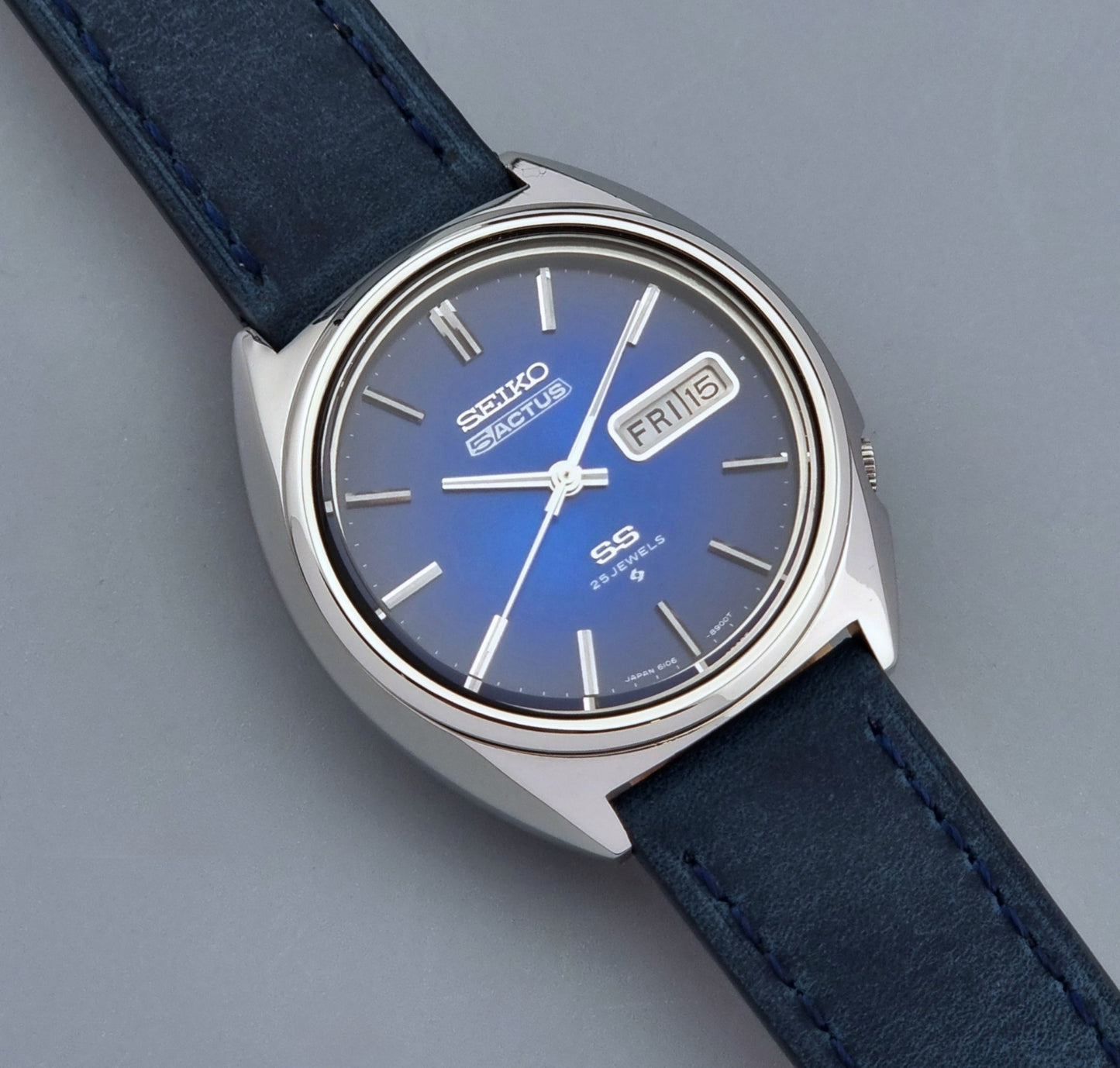 Vintage Seiko 5 Actus SS watch 6106-8670 Blue dial 1974