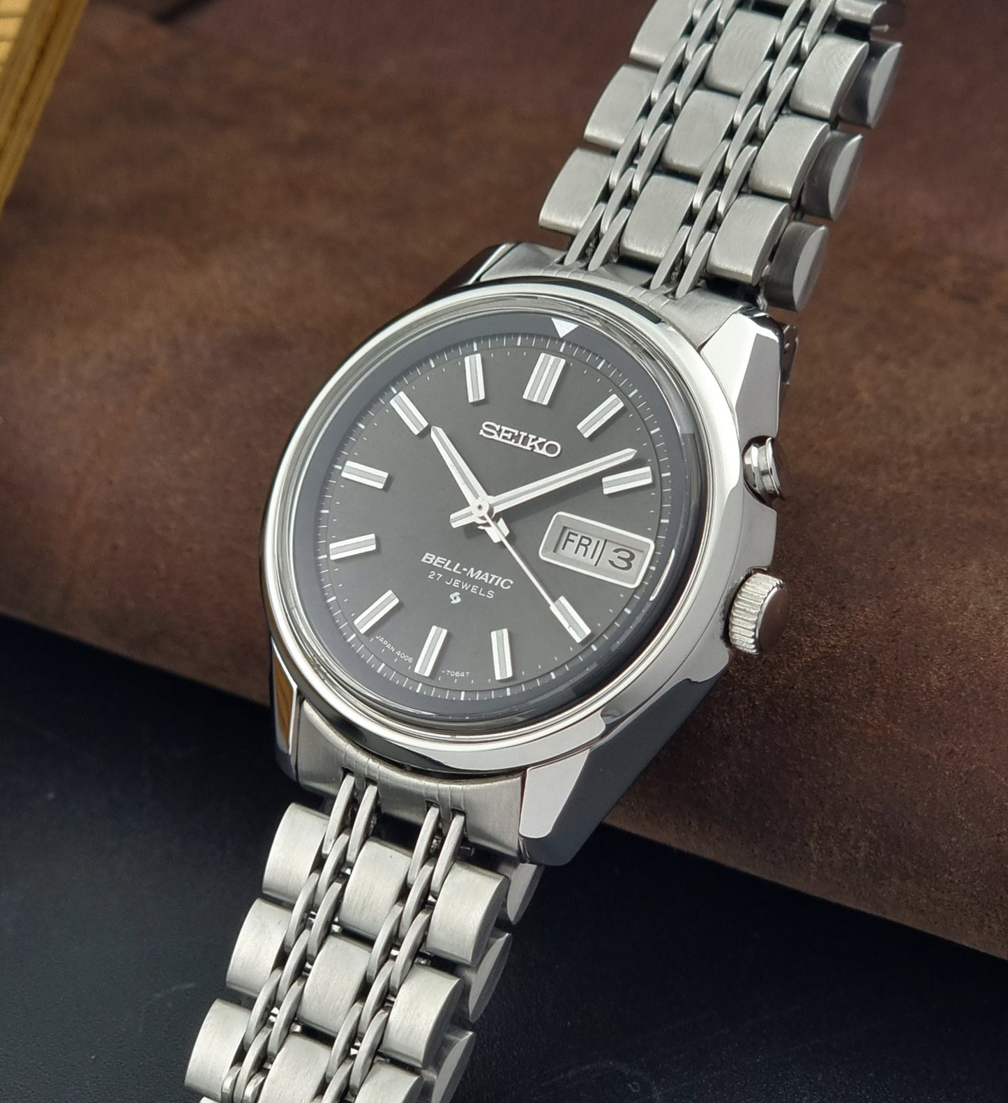 Vintage Seiko Alarm Wristwatch Bell-Matic 4006-7012 Grey Dial 1975