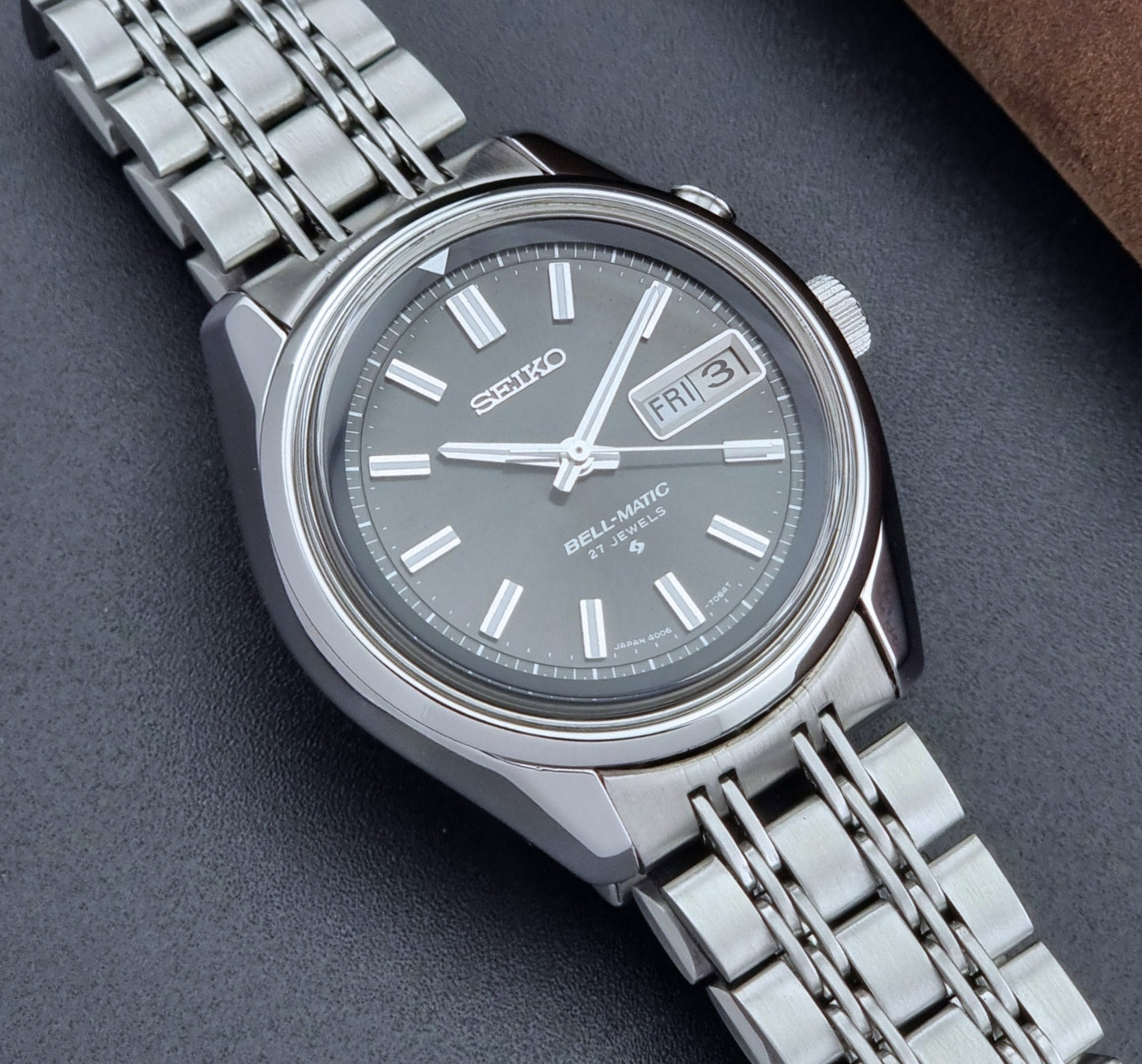 Vintage Seiko Alarm Wristwatch Bell-Matic 4006-7012 Grey Dial 1975