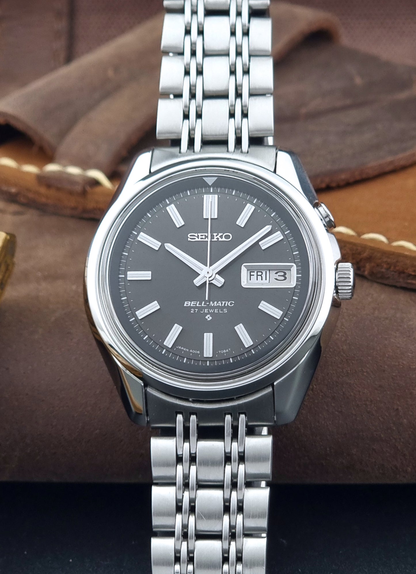 Vintage Seiko Alarm Wristwatch Bell-Matic 4006-7012 Grey Dial 1975