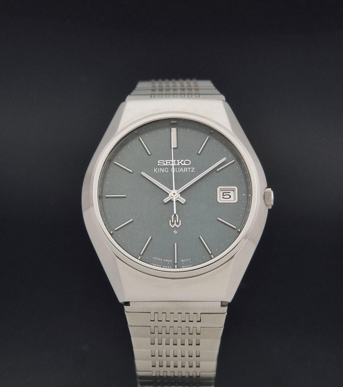 Vintage Seiko King Quartz 4822-8010 green dial watch from 1975, dial view