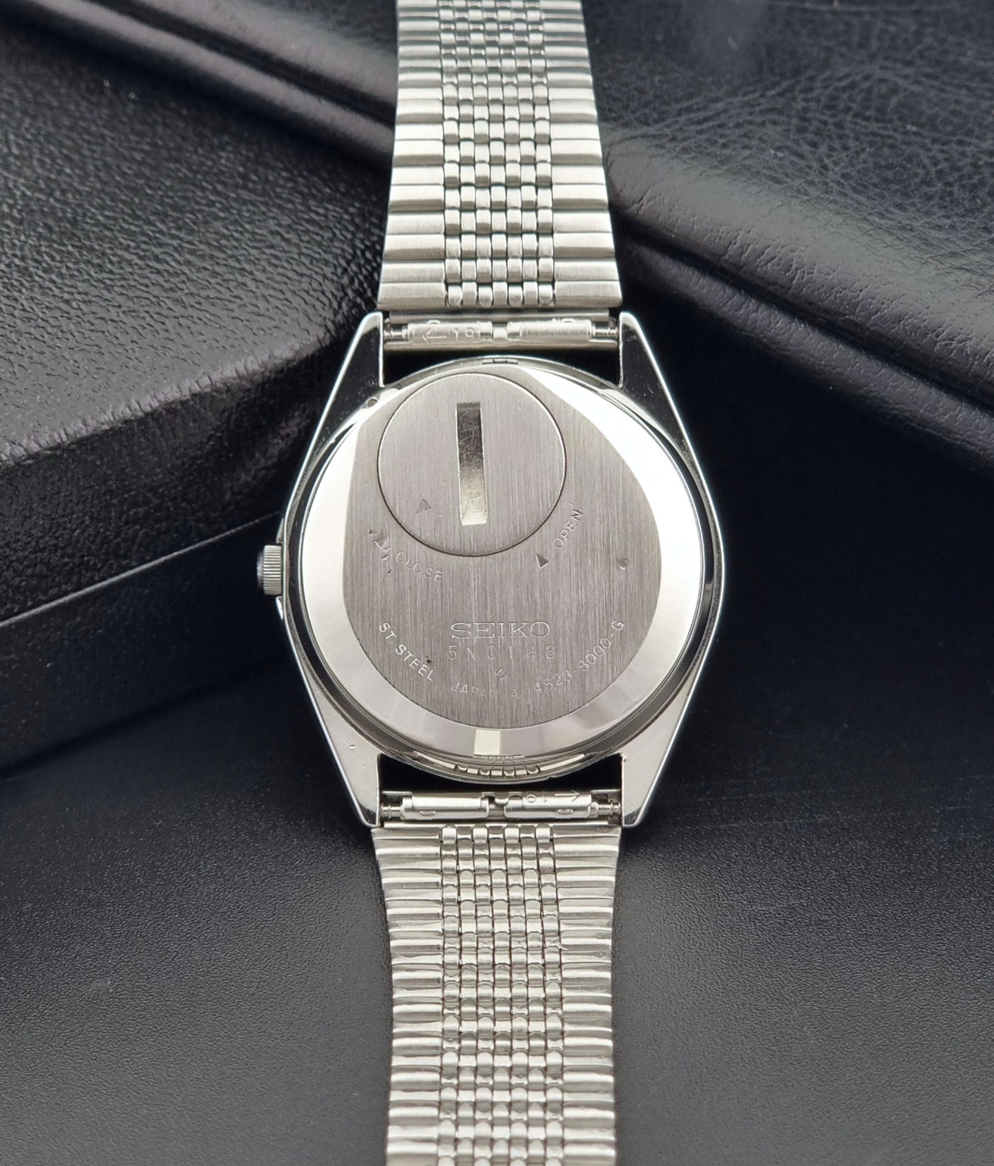 Vintage Seiko King Quartz 4823-8000-G watch 1975 Blue dial