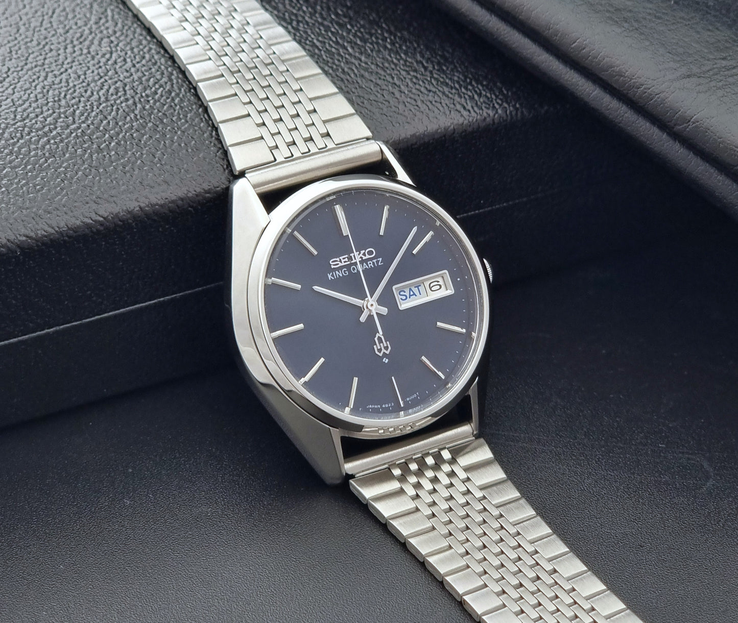 Vintage Seiko King Quartz 4823-8000-G watch 1975 Blue dial