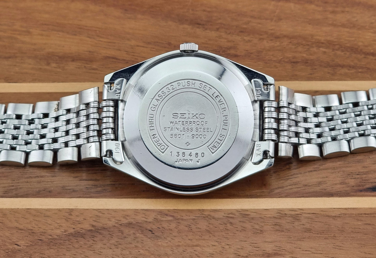 Back view of a Vintage Seiko watch LordMatic 5601-9000