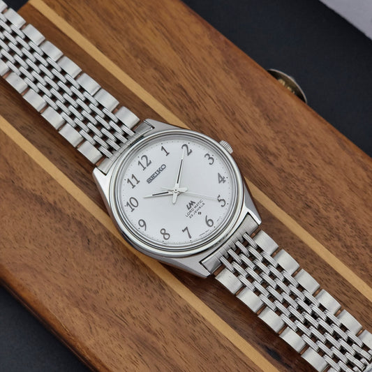 Vintage Seiko watch LordMatic 5601-9000 jaunty view