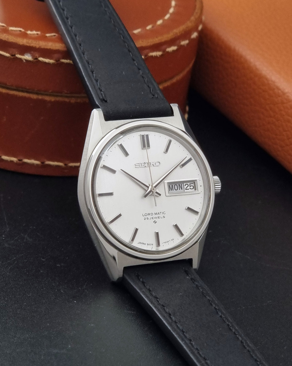 Vintage Seiko Lord Matic 5606-7020 automatic watch from 1968, side profile