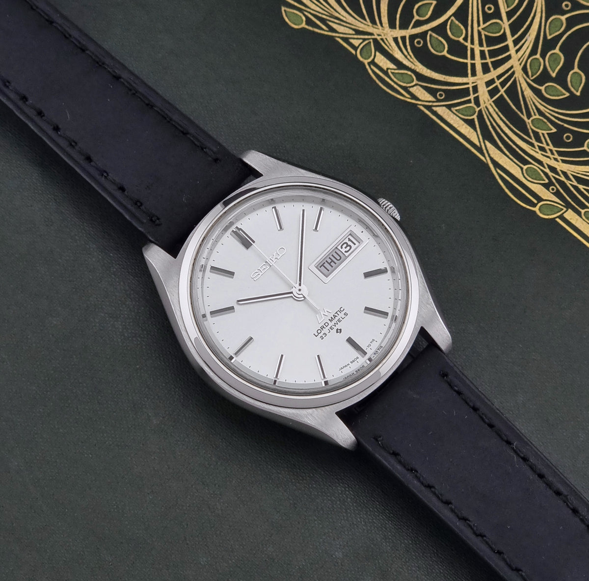 Vintage Seiko Lord Matic 5606-7070 automatic watch from 1971, front view