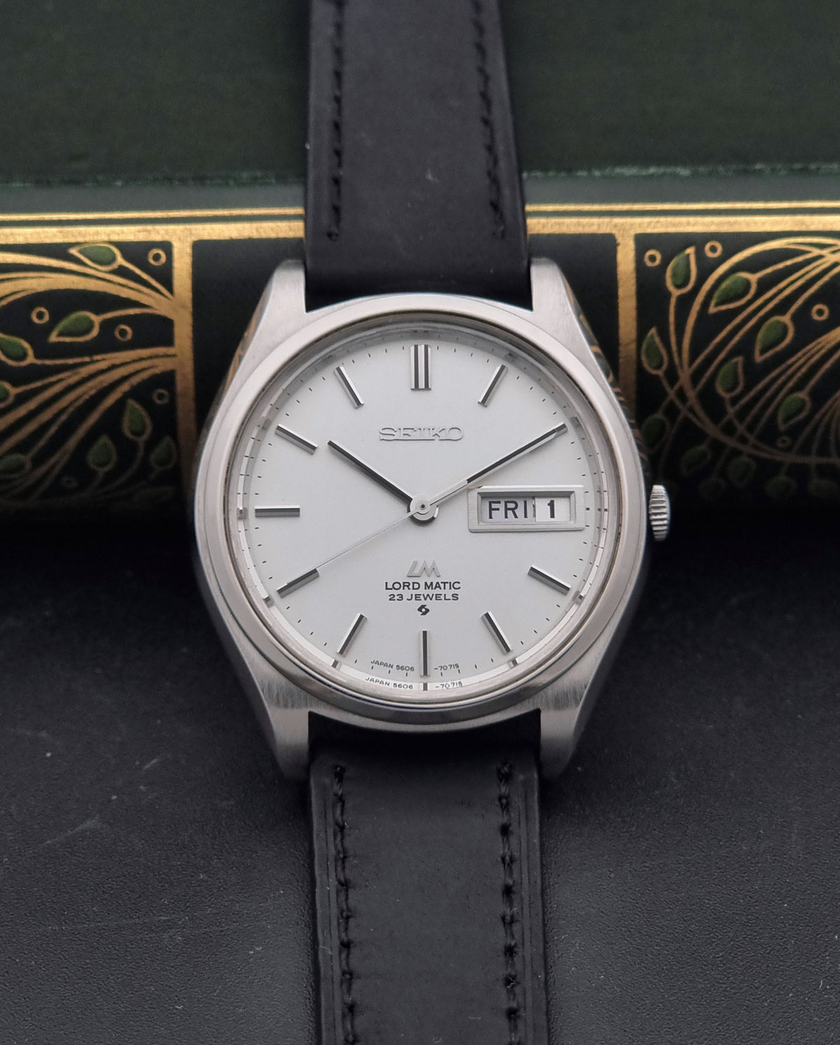 Vintage Seiko Lord Matic 5606-7070 automatic watch from 1971, alternate front view