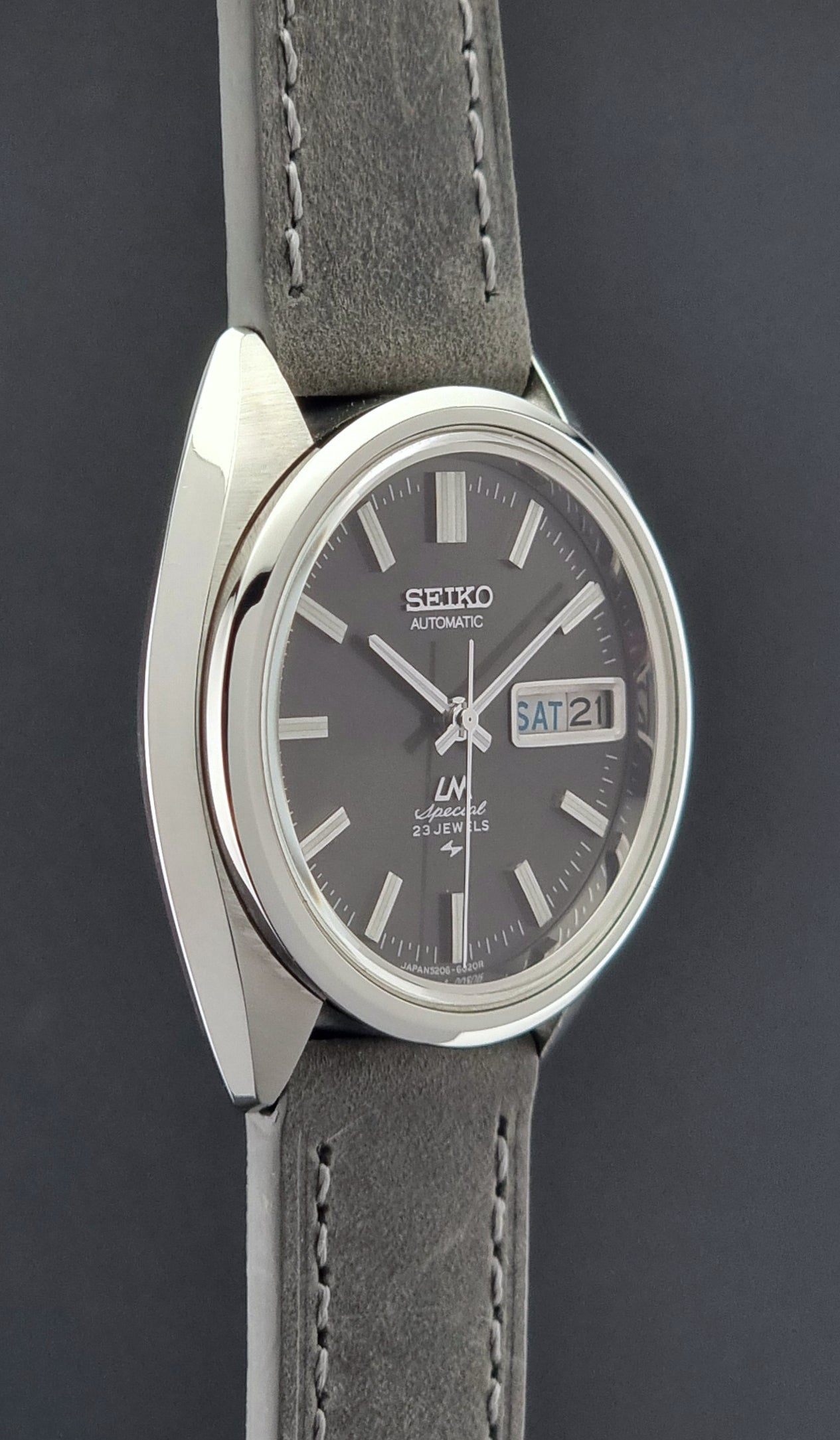 Seiko watch LordMatic Special 5206-6021 Grey Dial Vintage 1972