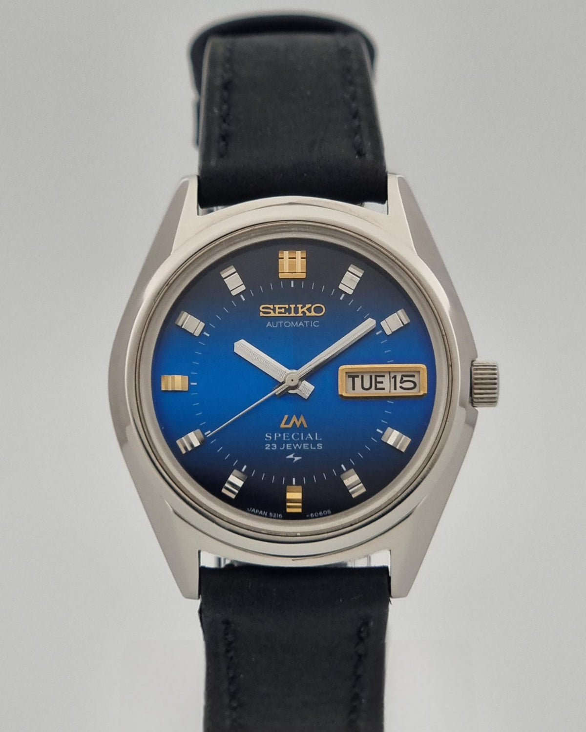 1973 vintage Seiko Lord Matic Special 5216-6050 automatic watch, dial detail showing day-date window and applied hour markers