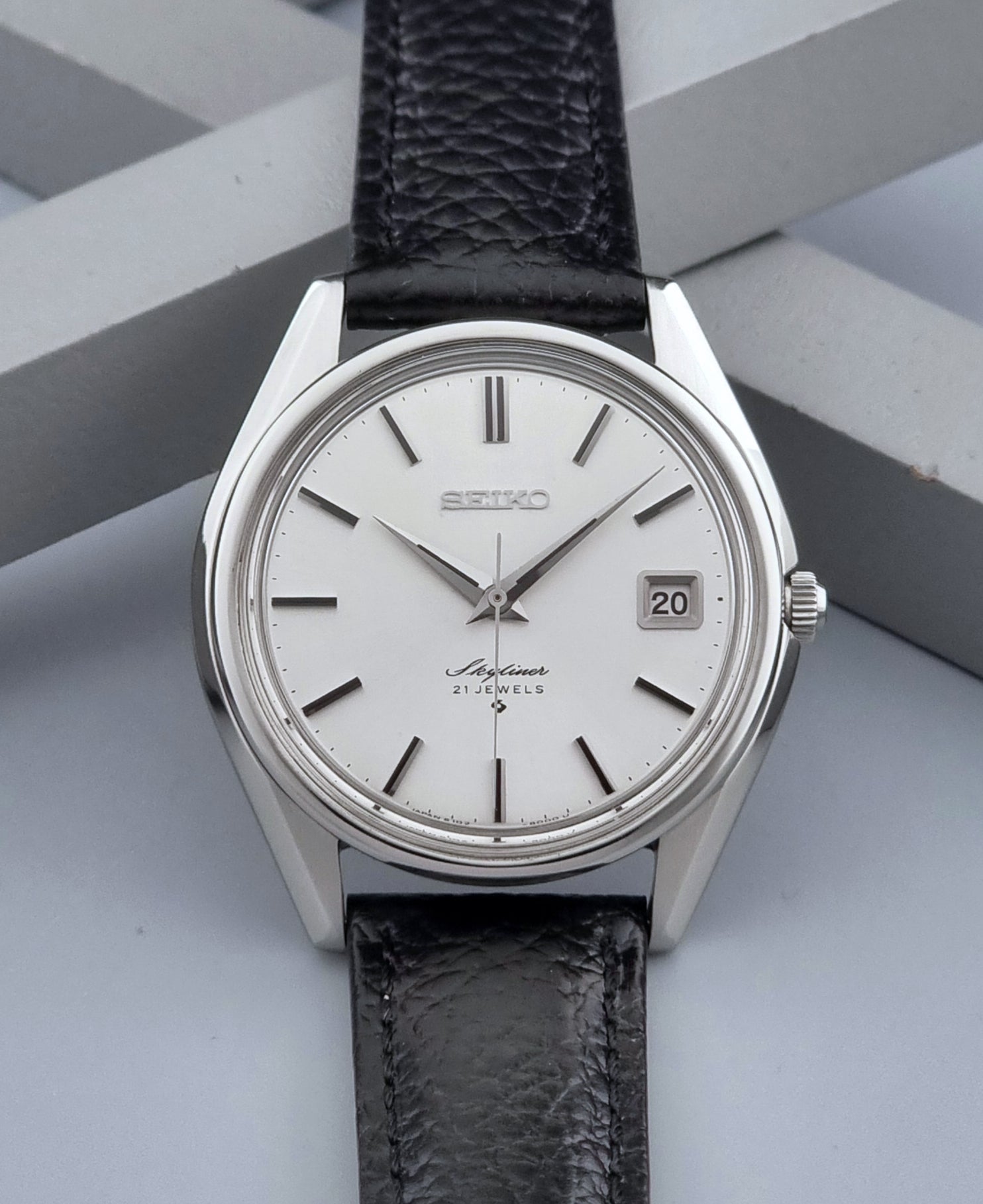 Vintage Seiko Wristwatch Skyliner 6102-8000 Manual wind 1970