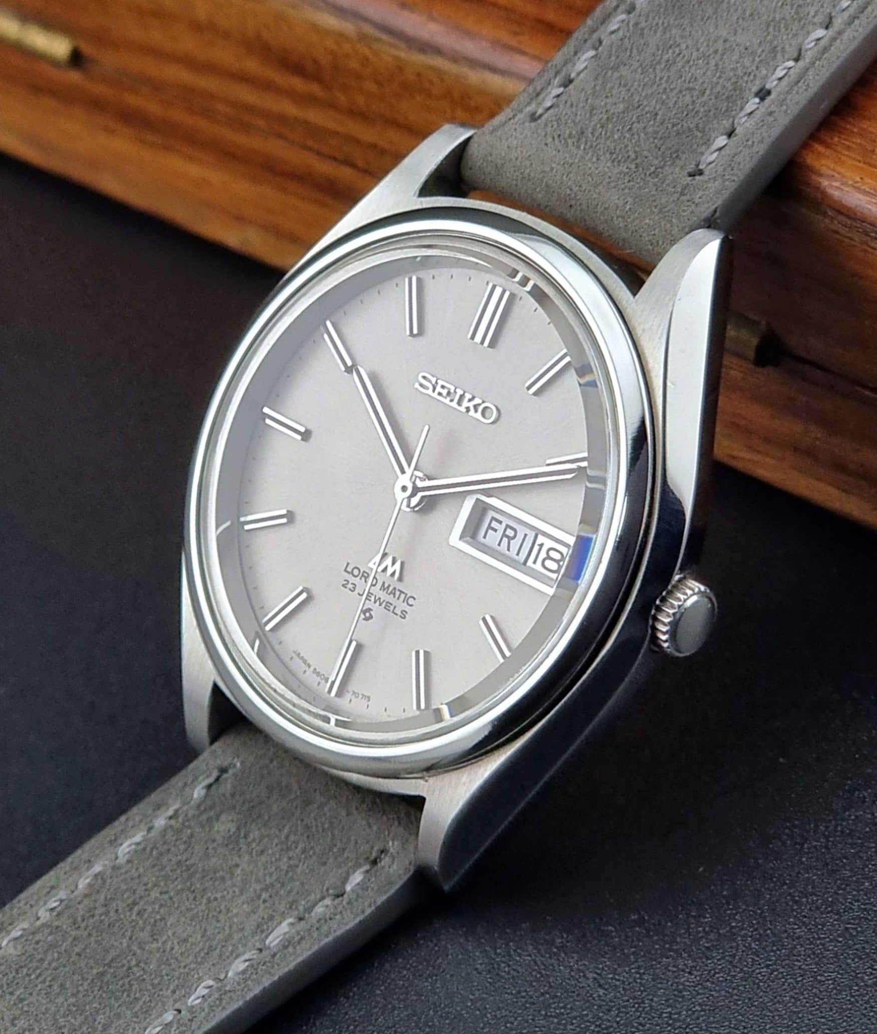 Seiko watch LordMatic 5606 - 7070 Vintage 1971 Grey Dial - Past2PresentWatches - Wristwatch