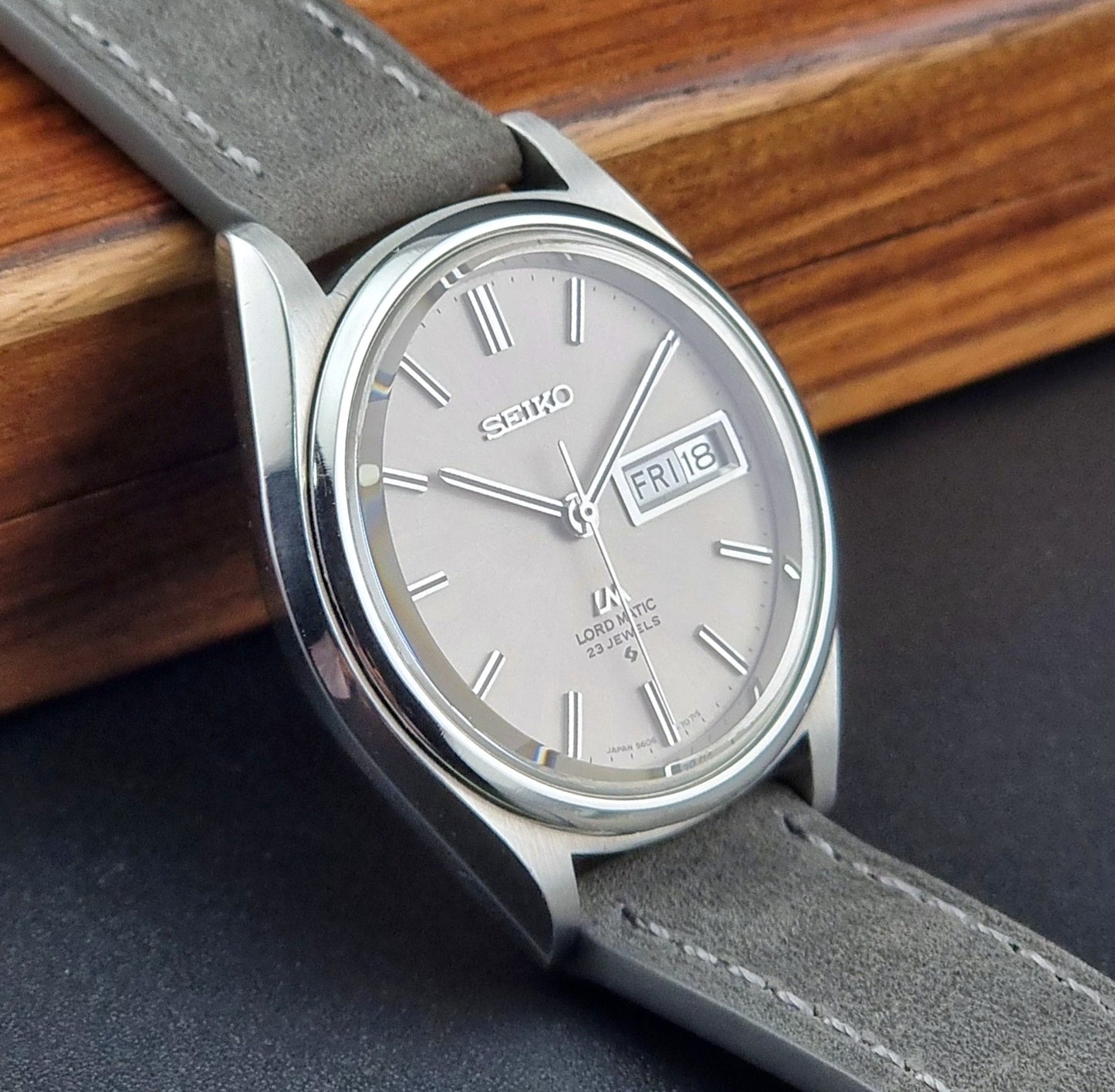 Seiko watch LordMatic 5606 - 7070 Vintage 1971 Grey Dial - Past2PresentWatches - Wristwatch
