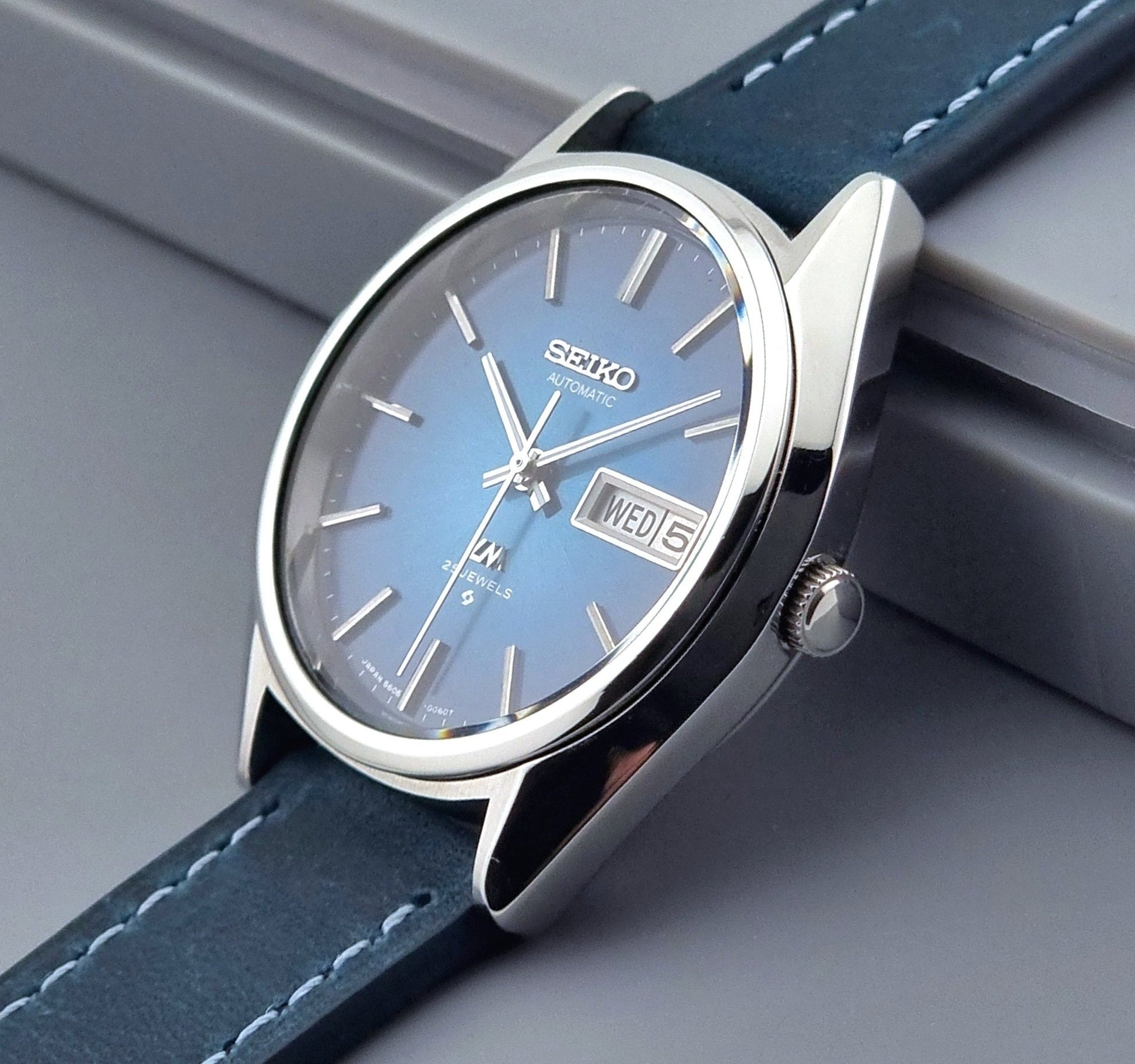 Seiko watch LordMatic 5606 - 8030 Vintage 1974 Blue dial - Past2PresentWatches - Wristwatch